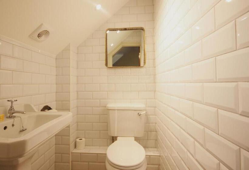 فندق The Bell Broadway