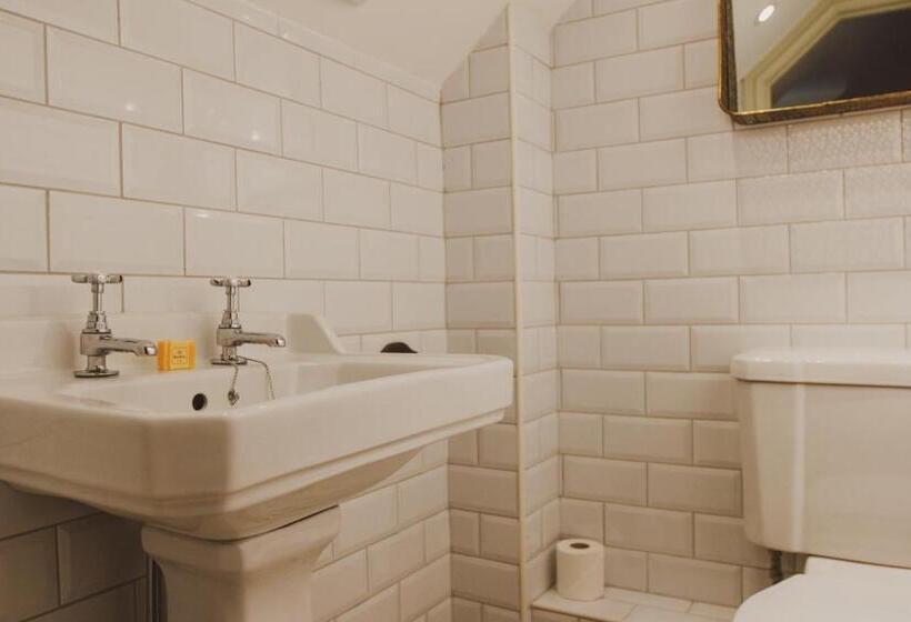 فندق The Bell Broadway