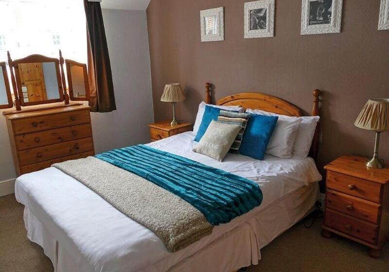 ホテル The Bugle Coaching Inn