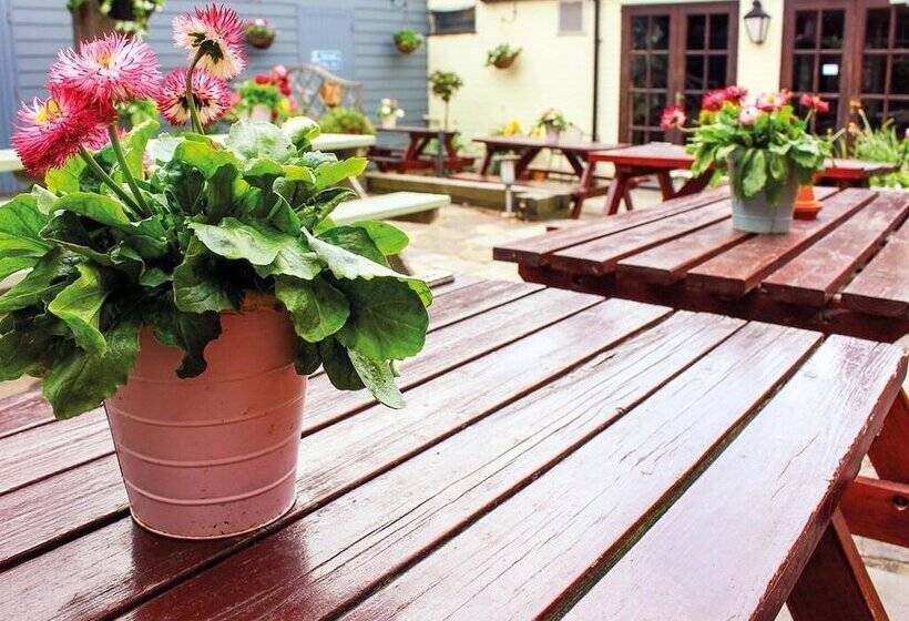 ホテル The Bugle Coaching Inn