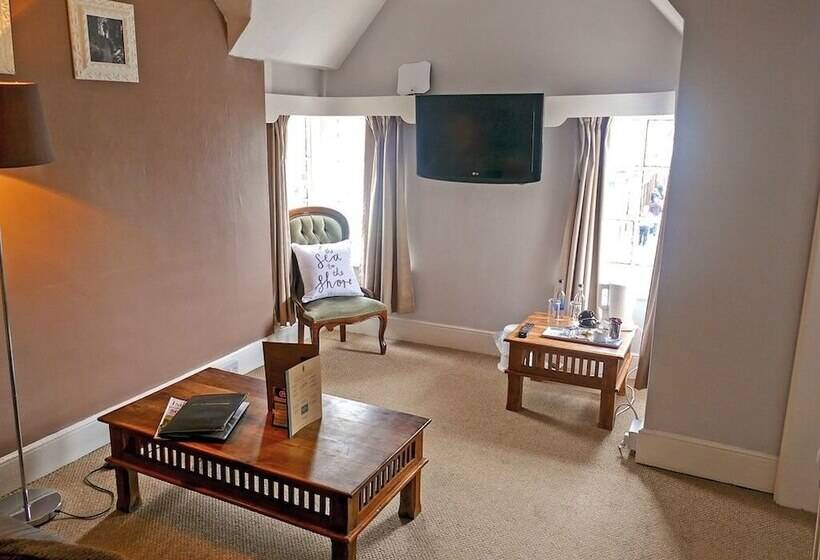 ホテル The Bugle Coaching Inn