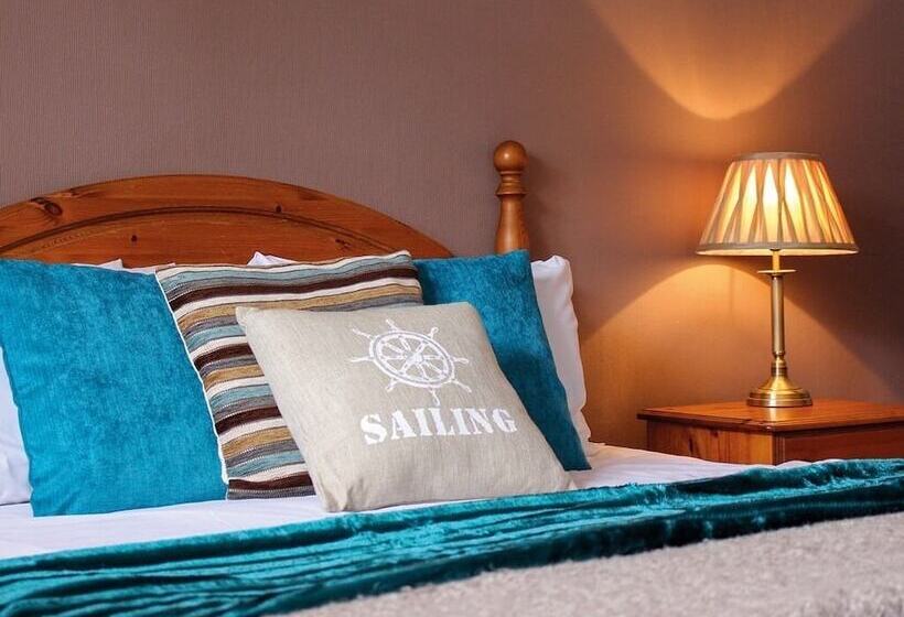 ホテル The Bugle Coaching Inn