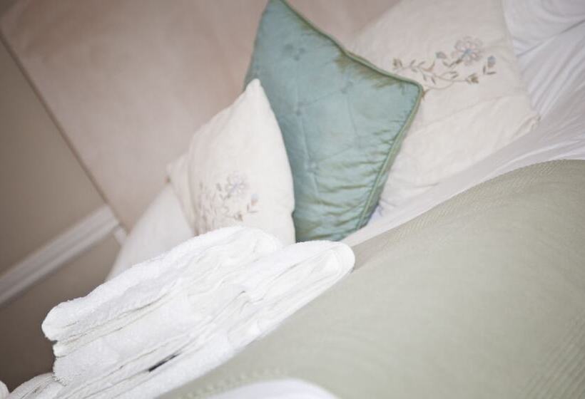 호텔 The Charles Bathurst Inn