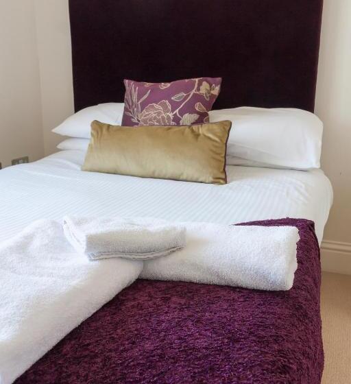 فندق The Clarendon Royal