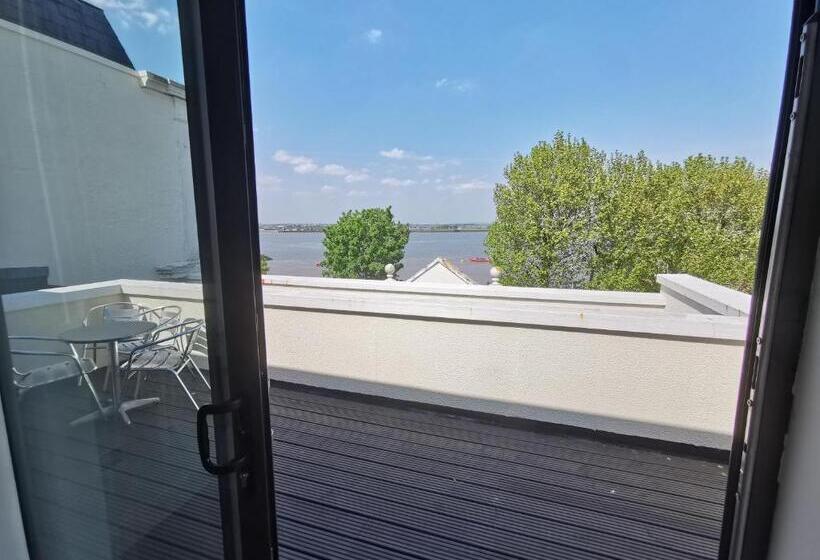 فندق The Clarendon Royal