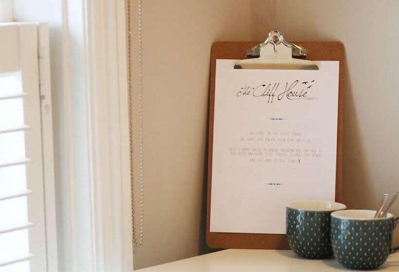 ホテル The Cliff House