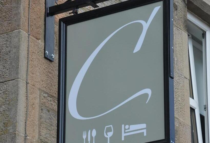 ホテル The Courie Inn