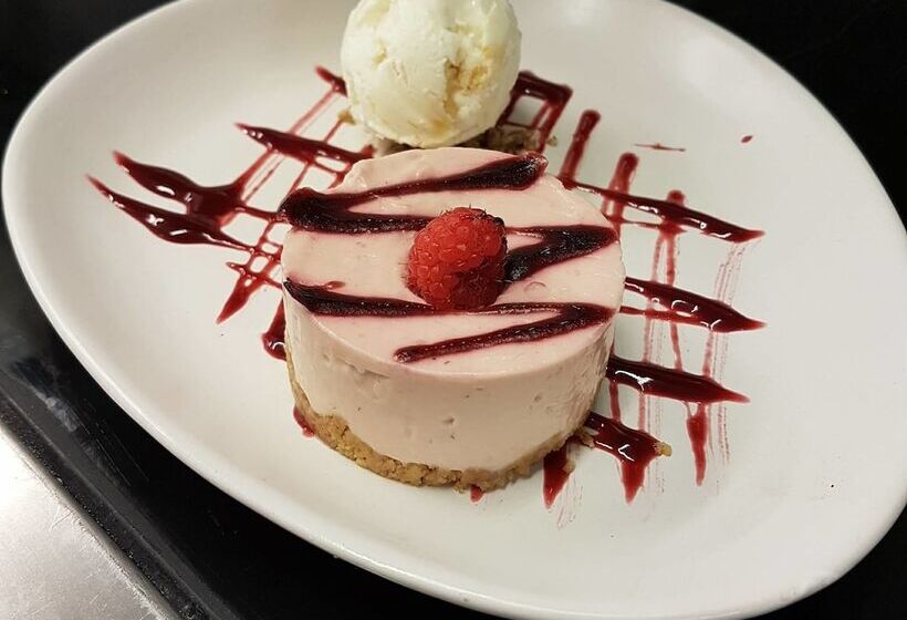 ホテル The Crown Inn