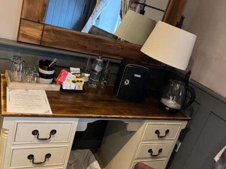 酒店 The Crown Inn