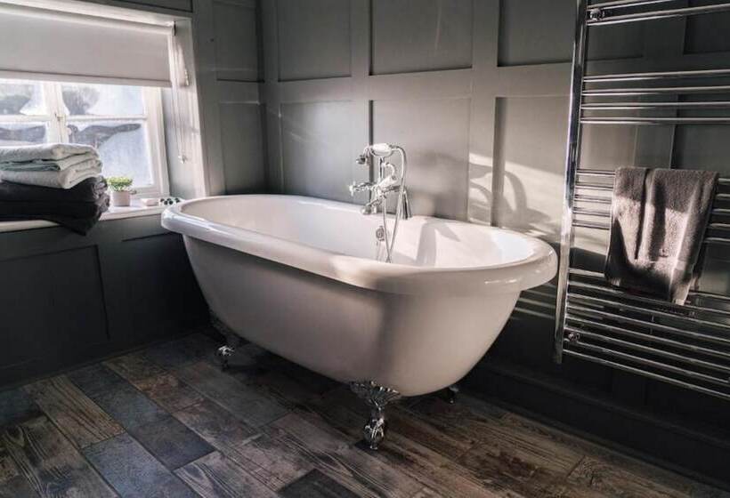 酒店 The Crown Inn