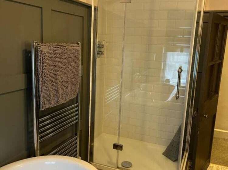 호텔 The Crown Inn