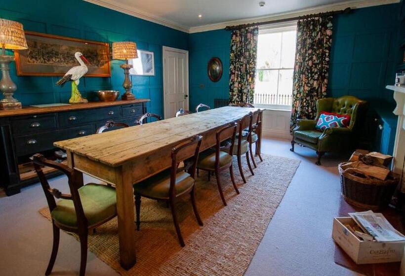 فندق The Dabbling Duck