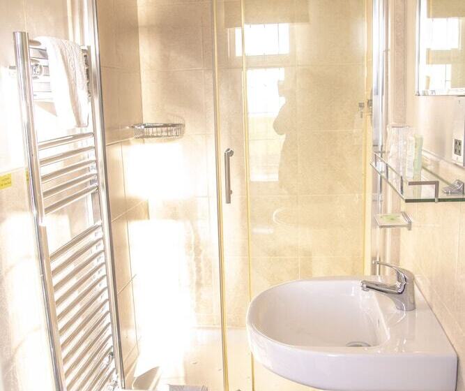 בית מלון כפרי The Fishermans Arms