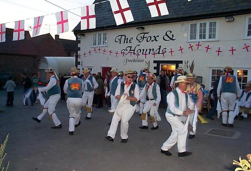 فندق The Fox & Hounds