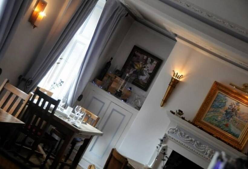 בית מלון כפרי The Frenchgate Restaurant &