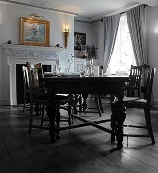 בית מלון כפרי The Frenchgate Restaurant &