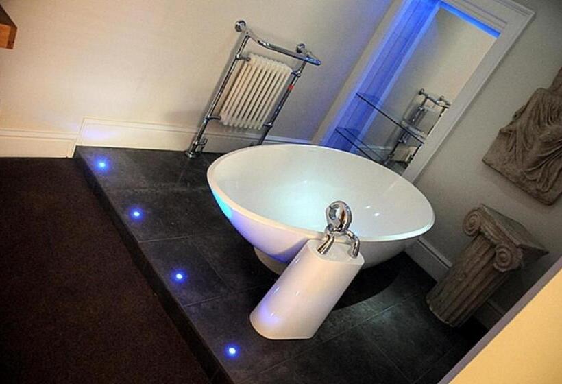 בית מלון כפרי The Frenchgate Restaurant &