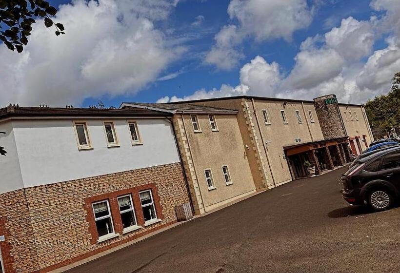 בית מלון כפרי The Hedges