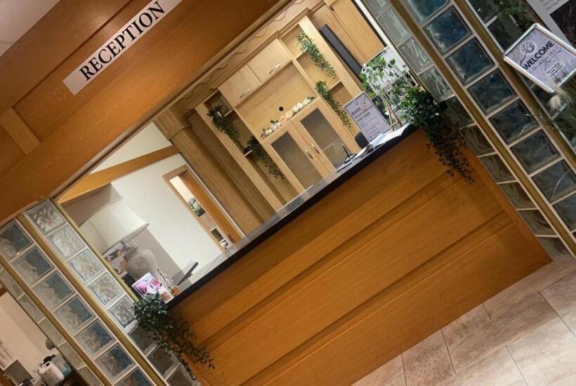 בית מלון כפרי The Hedges