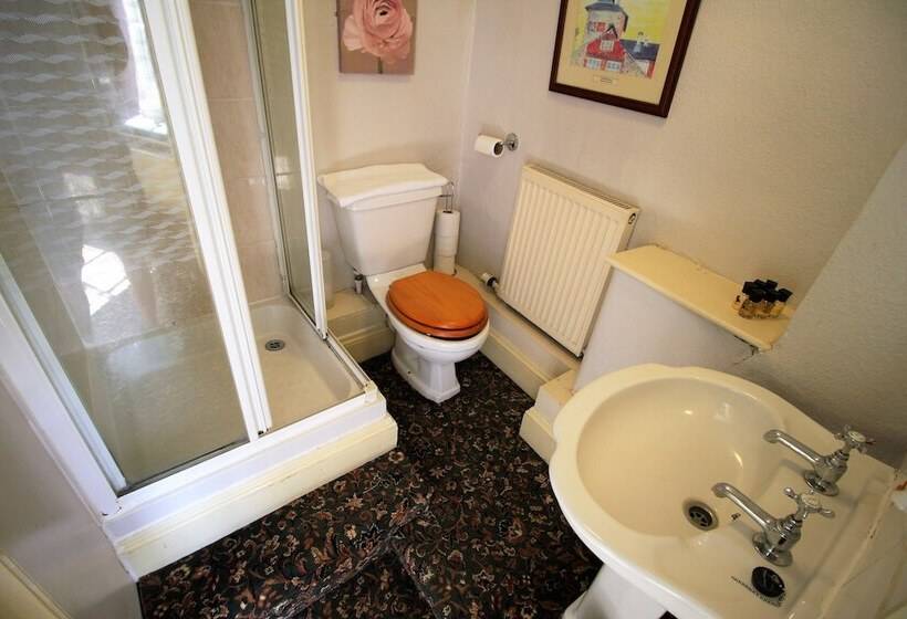 Отель The Kings Arms