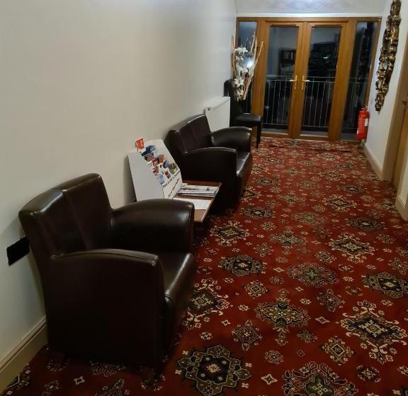 ホテル The Kings Head Inn