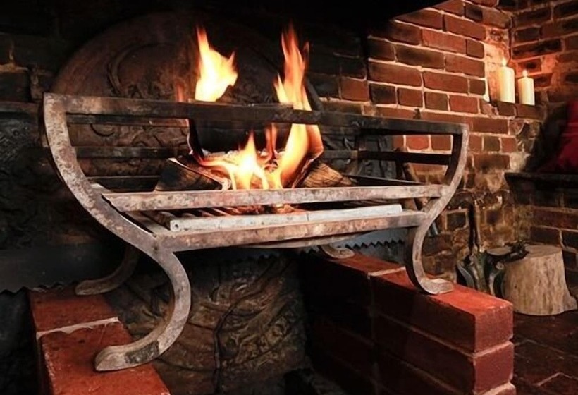 ホテル The Lamb At Angmering