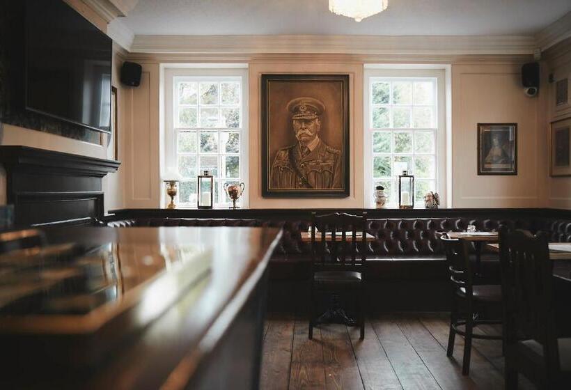 Отель The Lord Grenfell