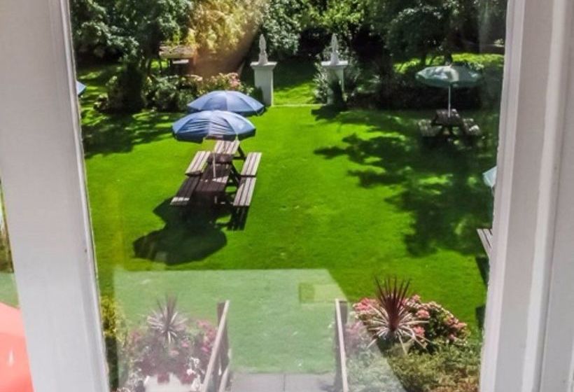 فندق The Manor House