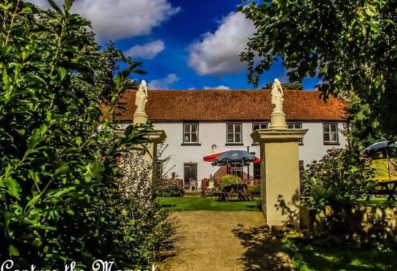 فندق The Manor House