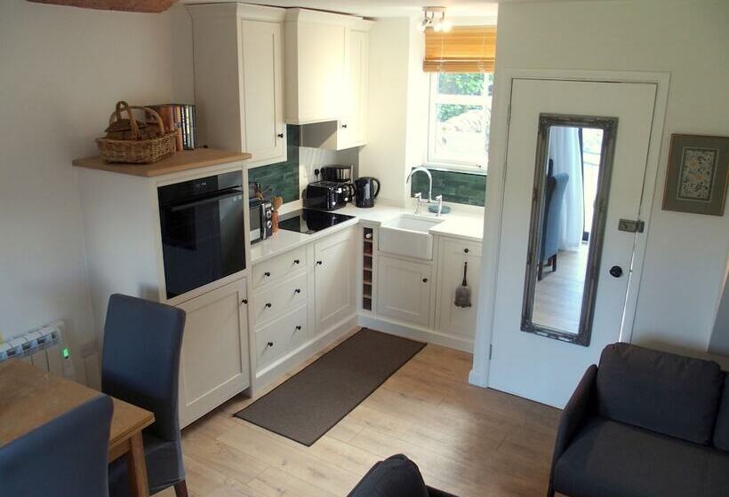 酒店 The Old Lockup