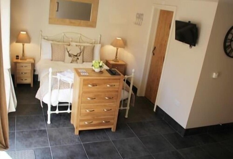 ホテル The Queens