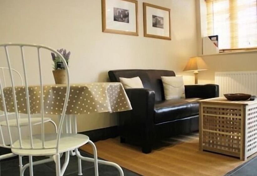 ホテル The Queens