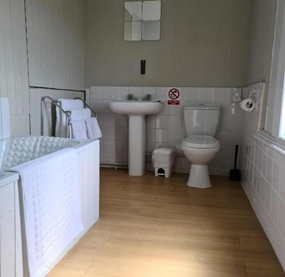 בית מלון כפרי The Royal Albion