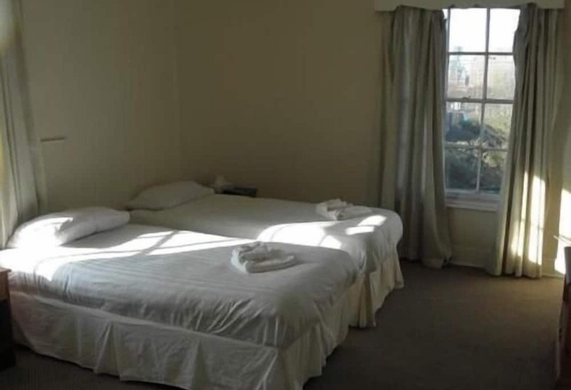 בית מלון כפרי The Station