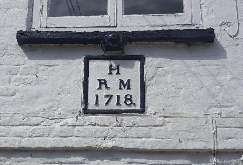 فندق The Swan Inn