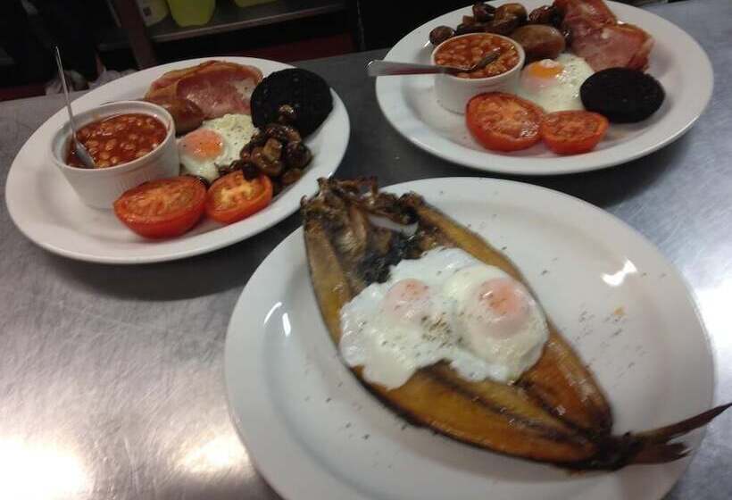 ホテル The Three Cups Inn