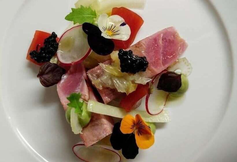 ホテル The Three Cups Inn