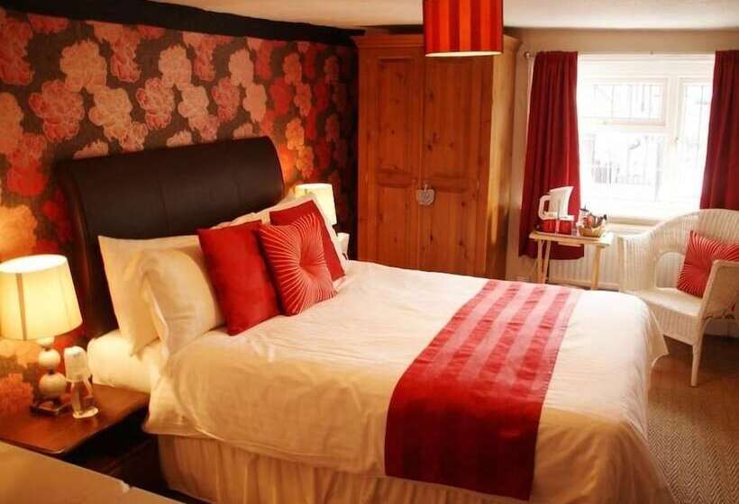 ホテル The Three Cups Inn