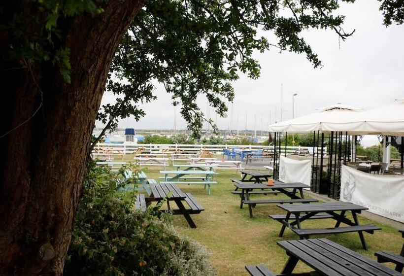 فندق The Victory At Mersea