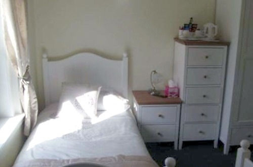 בית מלון כפרי The Village Inn