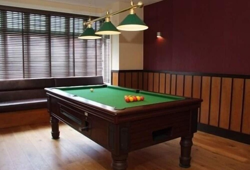 Отель The White Horse