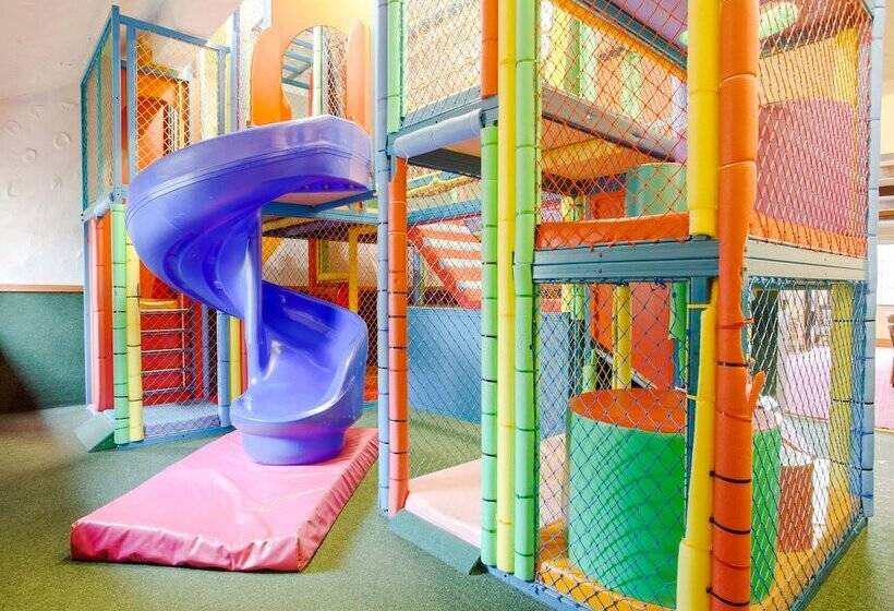 酒店 Lodge @ The Whitehouse Inn