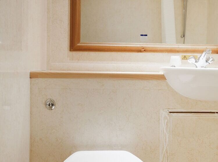 酒店 Lodge @ The Whitehouse Inn