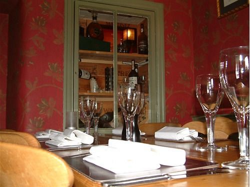 Отель Travellers Rest