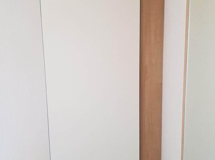 Отель Pool Garden 2br Parking Wifi Sleeps6