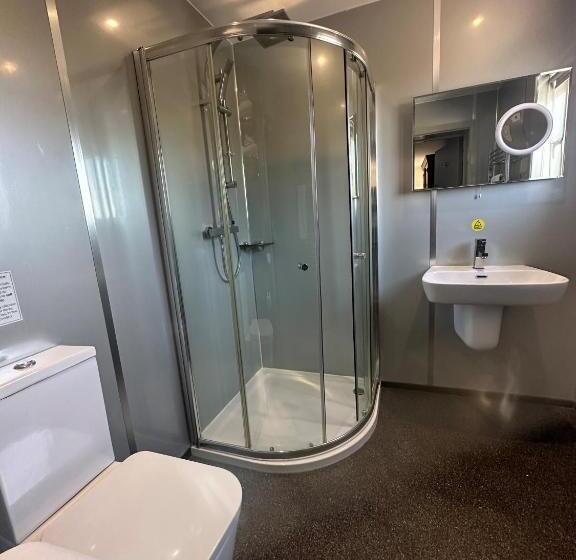 ホテル Waveney Inn &