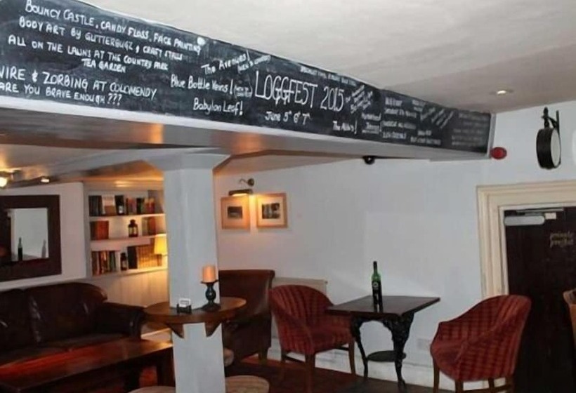 בית מלון כפרי We Three Loggerheads