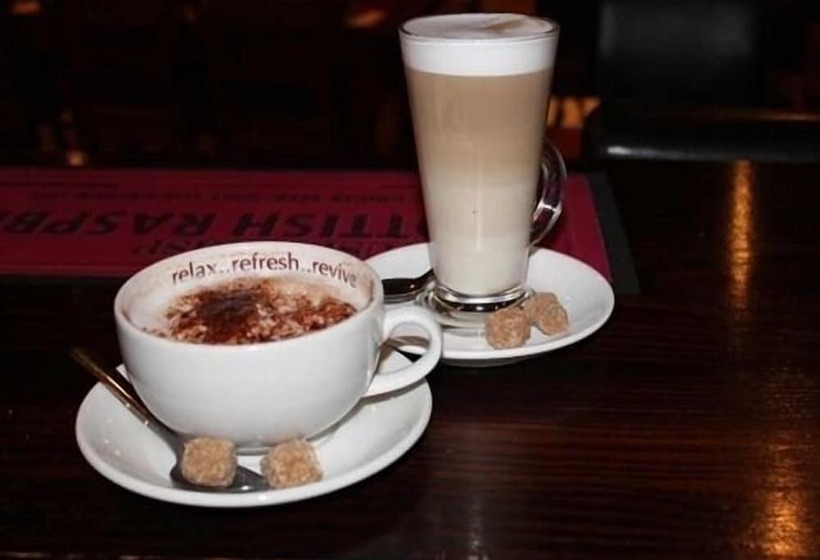 בית מלון כפרי We Three Loggerheads