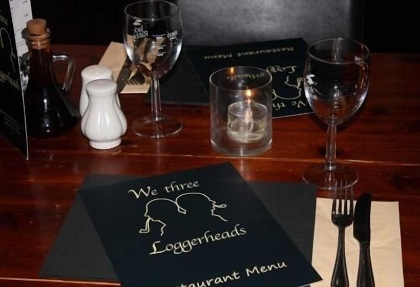 בית מלון כפרי We Three Loggerheads