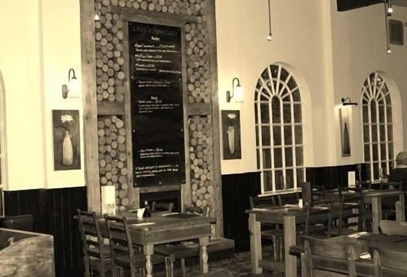 בית מלון כפרי We Three Loggerheads